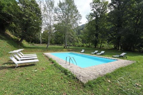 Building Exterior, Outdoor, Pool