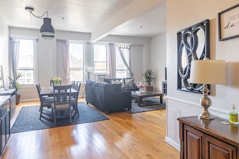 Enjoy your meals with friends and family or your coworkers while in town for a business conference.