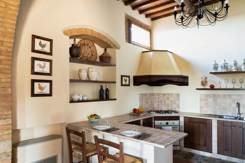 Property, Furniture, Picture Frame, Countertop, Cabinetry, Wood, Table, Interior Design, Lighting, Kitchen Stove