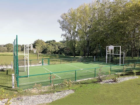 Sport court