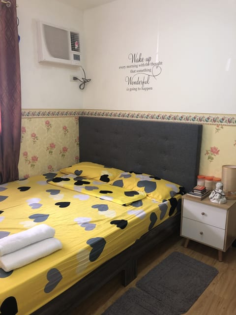 2 bedrooms, in-room safe, iron/ironing board, free WiFi