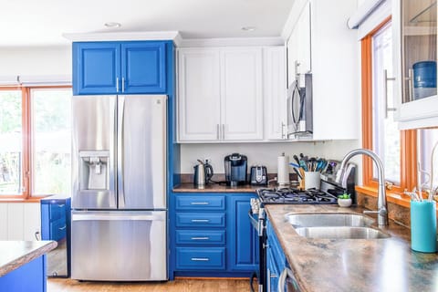 Wades Cabin - kitchen