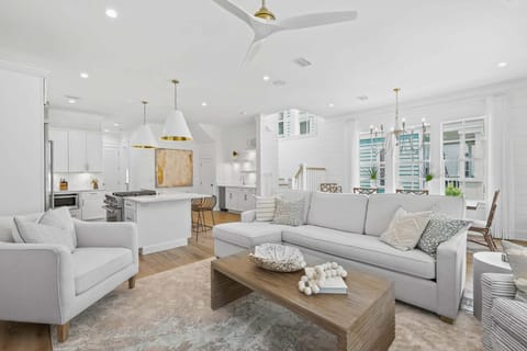 Maison de Joie Living Area