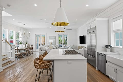 Maison de Joie Kitchen