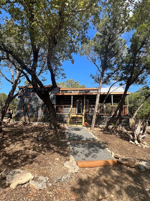 Beautiful Tiny Home with views of Mt Baldy and Cypress Creek access.