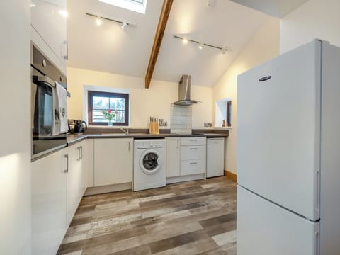 Kitchen area | Ty Gwair - Goetre Isaf, Lampeter