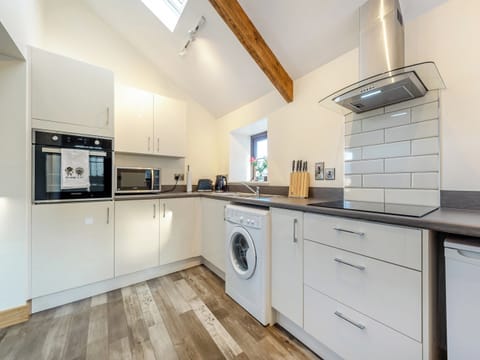 Kitchen area | Ty Gwair - Goetre Isaf, Lampeter
