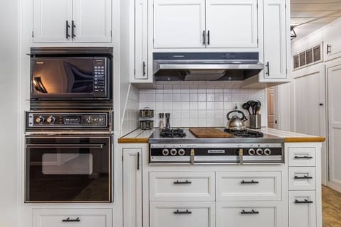 8ca55210 ae86 4235 a7b9 22c618020f32