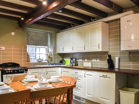 Kitchen/diner | Stable Cottage, Askrigg