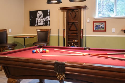 Rack ‘Em Up!! Huge Smart Tv, Quality Equipment