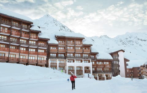 Enjoy mountain views all year round just outside your door!