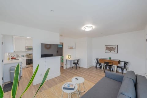 #InvestREPM Coos Bay Cottage Collection #CoosBay #BookDirect #LongTerm #FurnishedRentals