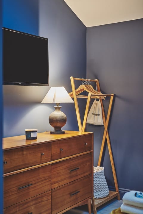 A bedroom at Ty Alice, Gower