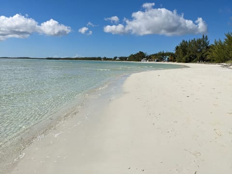 Beach nearby, sun loungers, beach towels