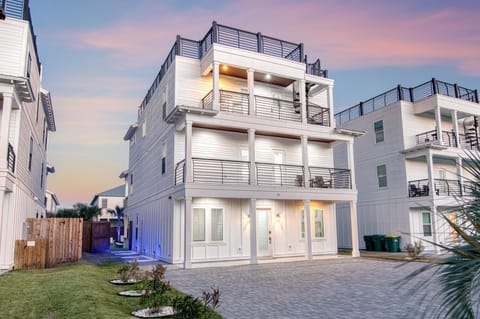 Brand New 2023 HGTV Dream-Inspired Beach House