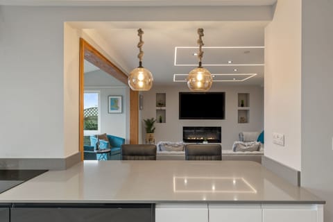 Sea View Cottage, Hot Tub, Dog Friendly, Parking