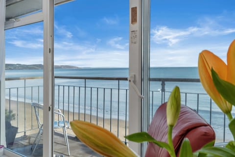 Direct Beach Access, Spectacular Sea Views
