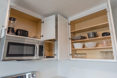 #InvestREPM #FurnishedRental #Airbnb #CoosBayCottageCollection #BookDirect