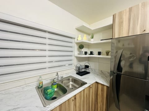 Cocina completa
utensilios
Microondas
Refrigerador
etc.