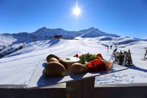 Snow and ski sports