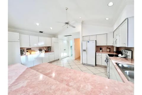 Spacious white kitchen (newly remodeled)