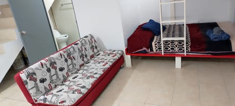 1 bedroom, iron/ironing board, internet, bed sheets