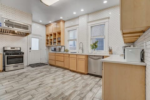 Cook Up a Storm with Our Stove and Oven Combo!