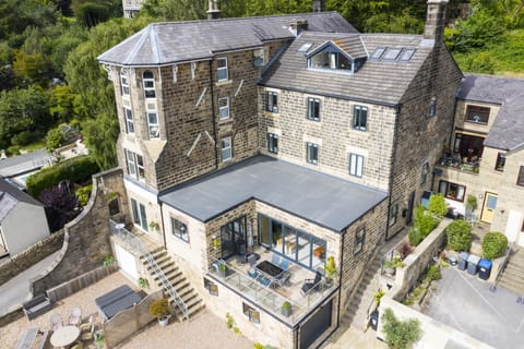 Jackson Tor House, 3 Holiday Lets with
Top - Birds Nest, Middle - Swallow View