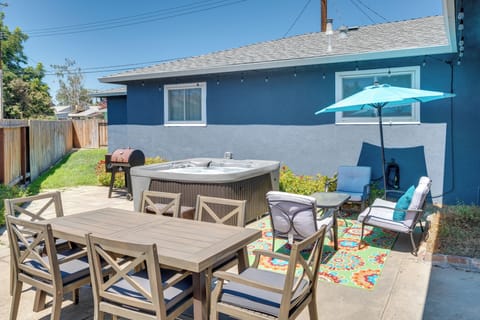 Lodi Vacation Rental | 3BR | 2BA | 1,168 Sq Ft | 2 Stairs Required to Enter