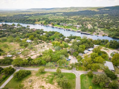 fb81939b-b44b-4d06-8ee3-28858aeeb0bd