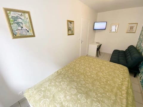 1 bedroom, desk, iron/ironing board, free WiFi