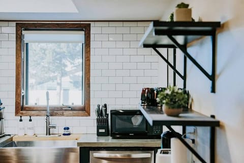Fully stocked kitchen, great for entertaining!