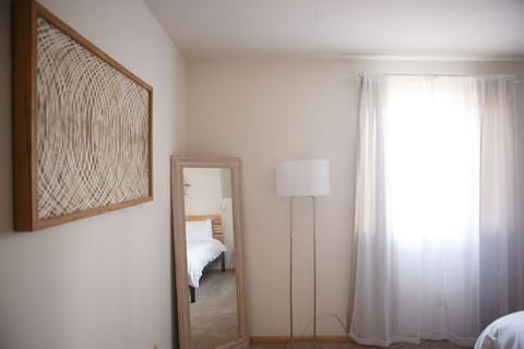 2 bedrooms, in-room safe, desk, iron/ironing board