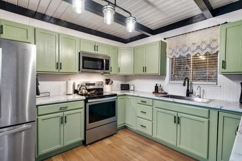 Fully stocked kitchen for your family meals!