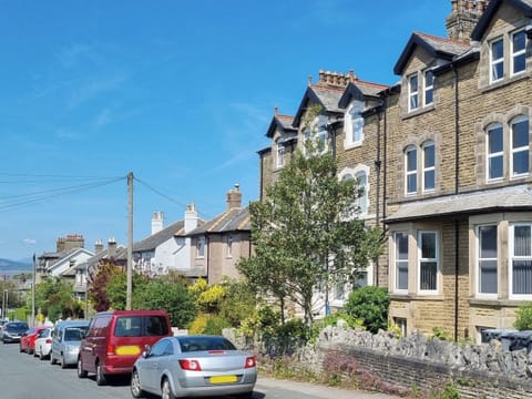 Street View with Sea and Fell Backdrop | Sunnyside Hestbank, Hest Bank