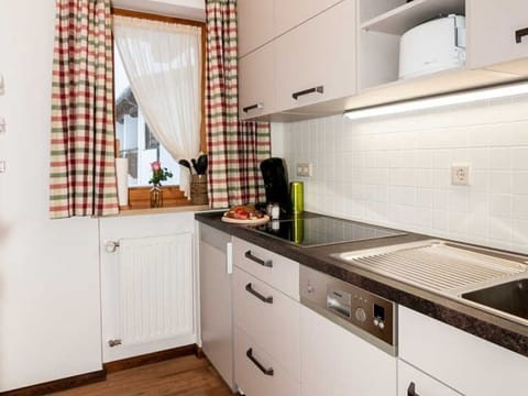 Fridge, oven, dishwasher, highchair