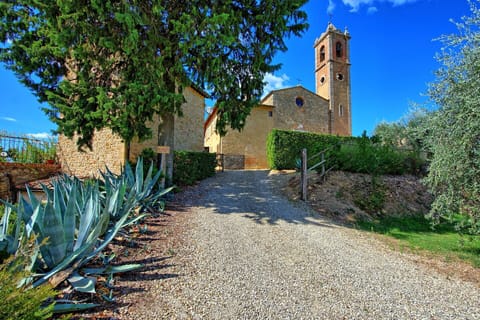 Building Exterior, Main Entrance