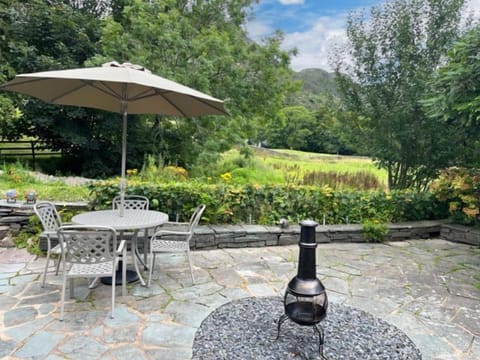 bend or Bump coniston garden with mountain view