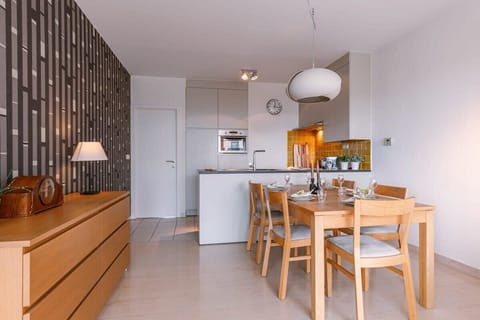 Dining space designed for connection and cozy shared meals 🥂