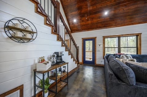 Mornings are magical here—brew your favorite cup at the coffee bar, whether it’s classic drip, French press, or a frothy creation.