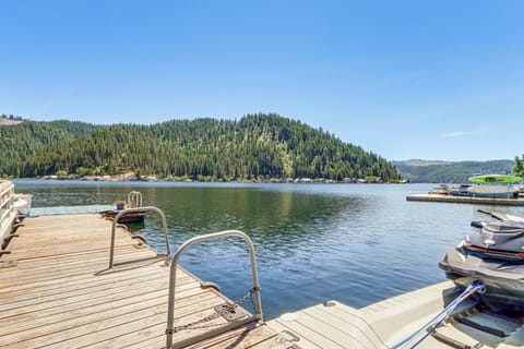 Shared Boat Dock | Pontoon Boat & Jet Ski Unavailable