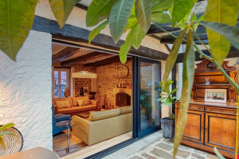 Belles de Bretagne- location maison de charme véranda