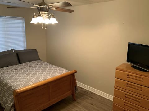 2 bedrooms, cribs/infant beds, WiFi