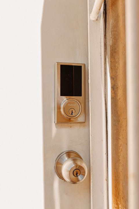 Smart lock for easy self check-in.