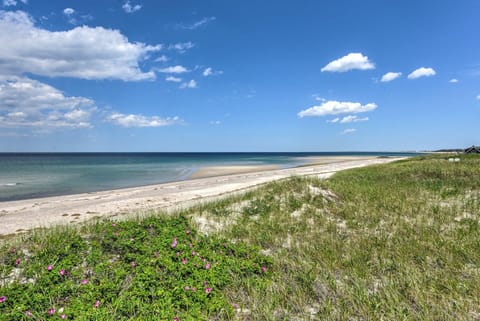 Beach nearby, beach towels