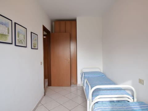 Building, Wood, Comfort, Floor, Flooring, Door, House, Hardwood, Hostel