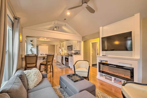 Lyndon Vacation Rental | 2BR | 2BA | 1,200 Sq Ft | Stairs Required for Access