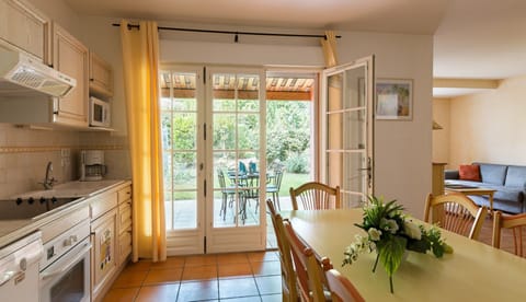 Prepare meals in the privacy of your own kitchen and enjoy them at the dining table.