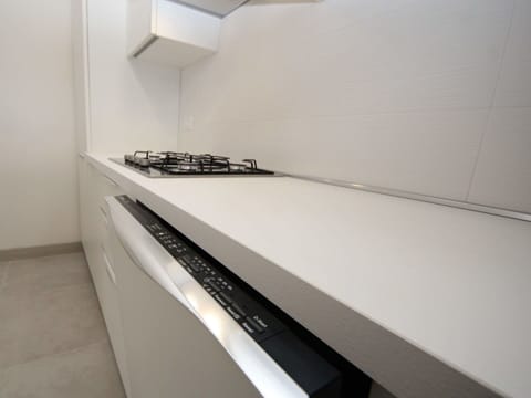 Automotive Design, Vehicle, Automotive Exterior, Vehicle Door, Floor, Major Appliance, Flooring, Building