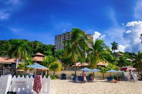 Beach nearby, beach towels